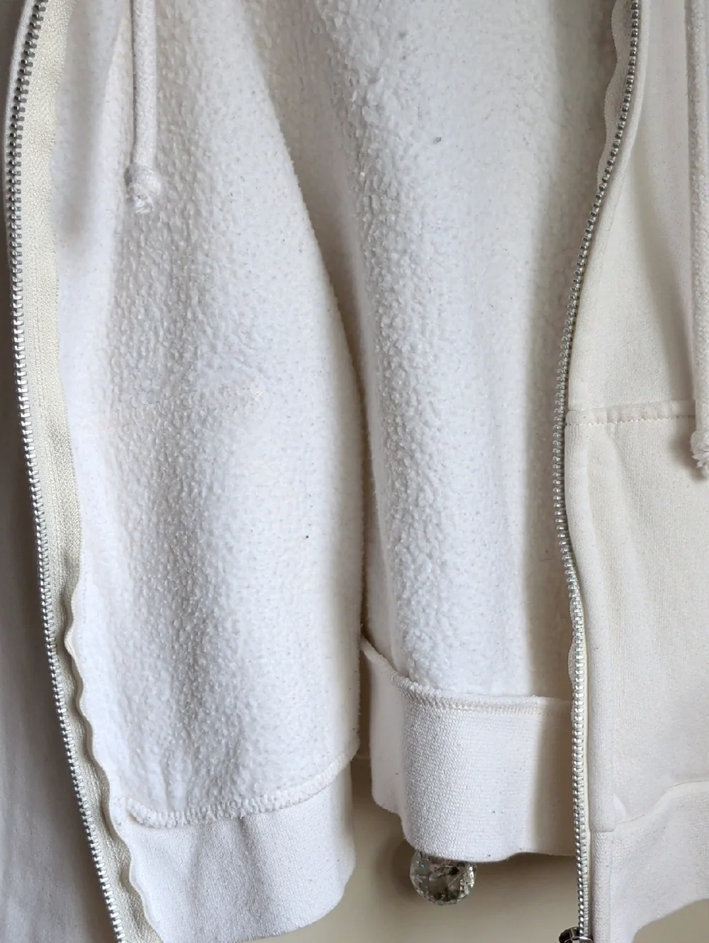 H&M Cropped Zip-Up Hoodie in Cream - Picture 7 of 7